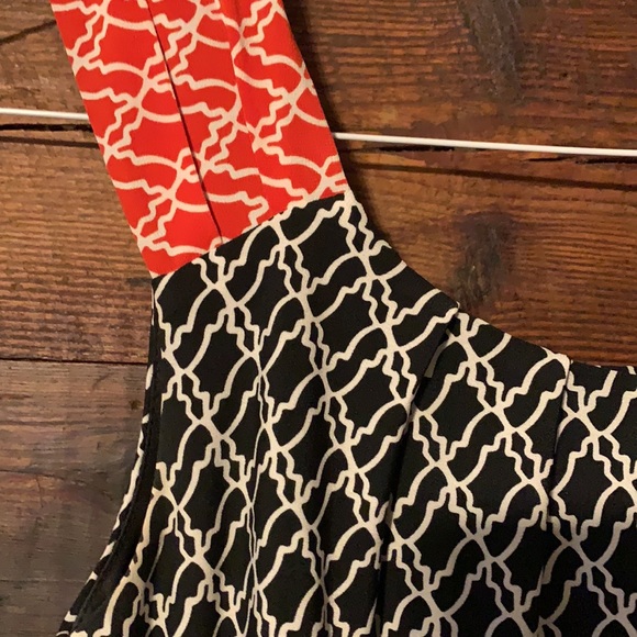 Dress - Picture 3 of 4